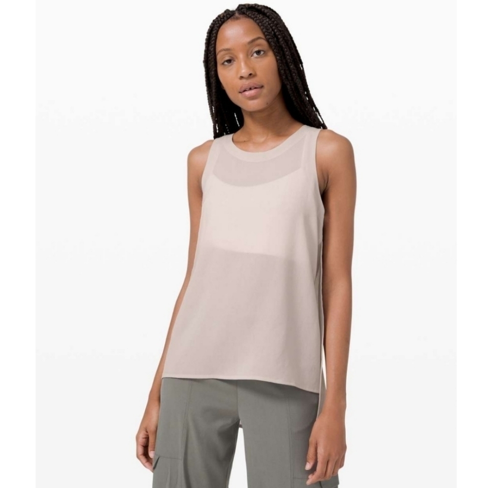 Lululemon Dynamic Days Tank in Dune / Light Chrome